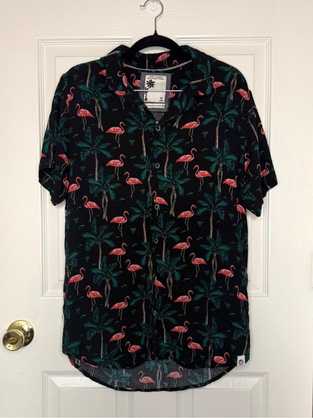 Free Planet black flamingo tropical short sleeve button down shirt M - novelty
